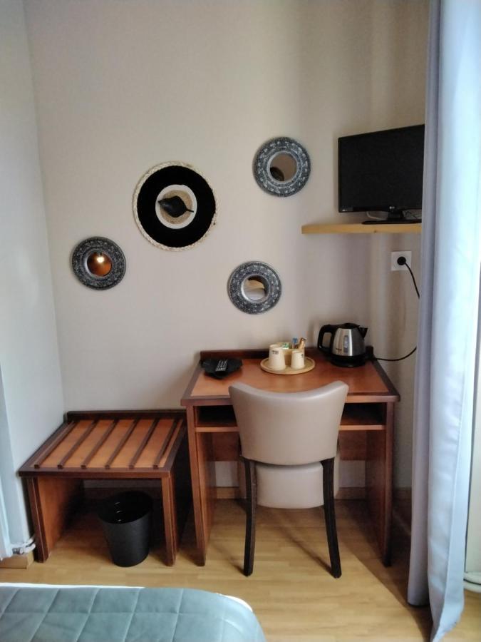 Hotel Restaurant La Traverse Cénac-et-Saint-Julien Εξωτερικό φωτογραφία