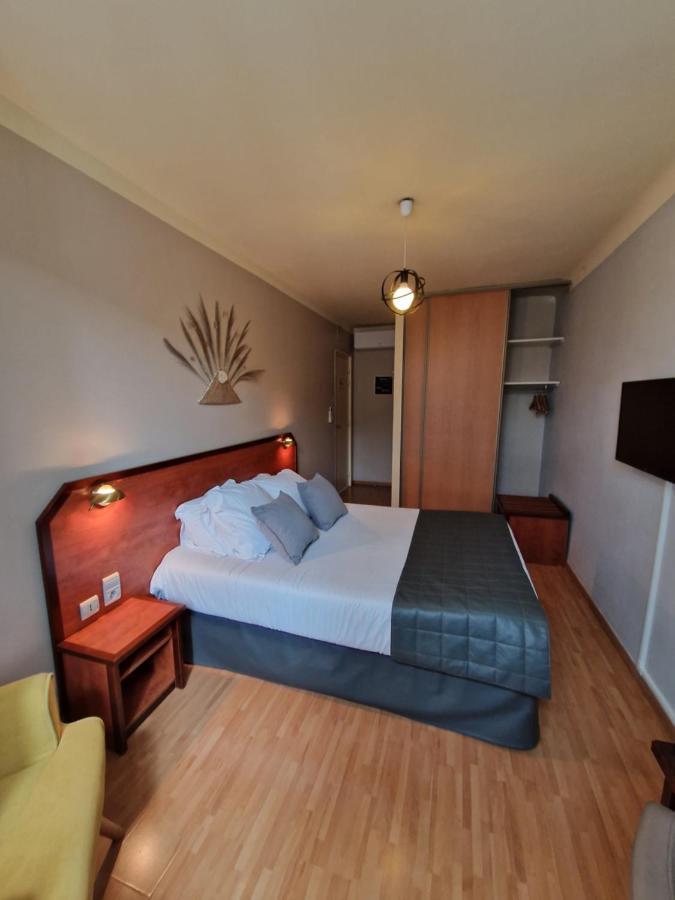 Hotel Restaurant La Traverse Cénac-et-Saint-Julien Εξωτερικό φωτογραφία