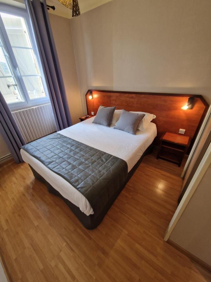 Hotel Restaurant La Traverse Cénac-et-Saint-Julien Εξωτερικό φωτογραφία